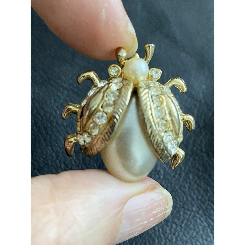 White Ladybug Decorated Rhinestone & Pearled Qué Body Small Insect Spring/Summer - Picture 2 of 8